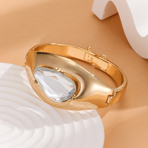 2024 nouveauté bijoux de mode conception exagérée plusieurs couches en métal <span class=keywords><strong>manchette</strong></span> large ouverte pour les femmes or <span class=keywords><strong>manchette</strong></span> bracelets femmes - Product Image 3