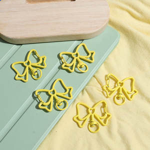 Porte-clés DIY en alliage creux en forme de papillon avec pendentif cœur coloré, tendance mode, style mignon pour fille, breloque de sac - Product Image 4