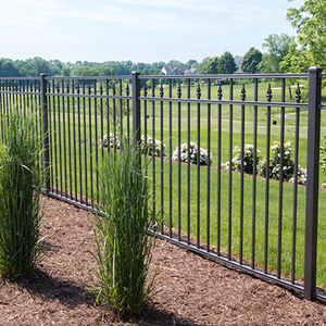 แผงรั้วอะลูมิเนียมสีดำเคลือบผงแบบแนวนอนสำหรับสวนและรั้วนิรภัย - Product Image 3