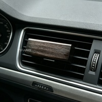 Diffuseur de parfum pour voiture en bois noir, senteur citron vert, à clipser sur grille d'aération, avec film respirant, idéal pour cadeaux d'entreprise