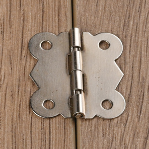 Charnière papillon traditionnelle en fer avec bordure en dentelle, durable et facile à installer pour les meubles de cuisine et de salon - Product Image 6