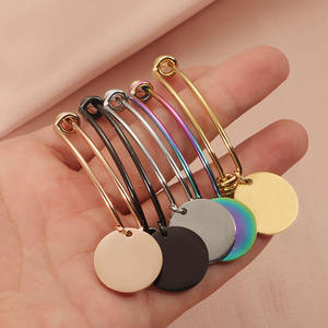 Brazalete Circular con Corazón Retráctil YiLove para Mujer, Chapado en Oro de 18K, Acero Inoxidable, Moderno, Grabado Láser con Mensaje de Amor y <span class=keywords><strong>Amistad</strong></span> - Product Image 4