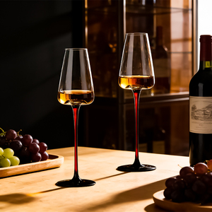 Calici da <span class=keywords><strong>Vino</strong></span> Personalizzati di Lusso con Stelo Lungo <span class=keywords><strong>e</strong></span> Design a Tulipano per Matrimoni <span class=keywords><strong>e</strong></span> Banchetti Formali - Product Image 3