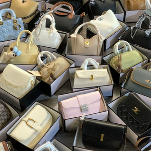 Bolsos y Carteras de Cuero Usados de Alta Calidad de Diferentes Marcas al por Mayor de Fujian, China - Product Image 1