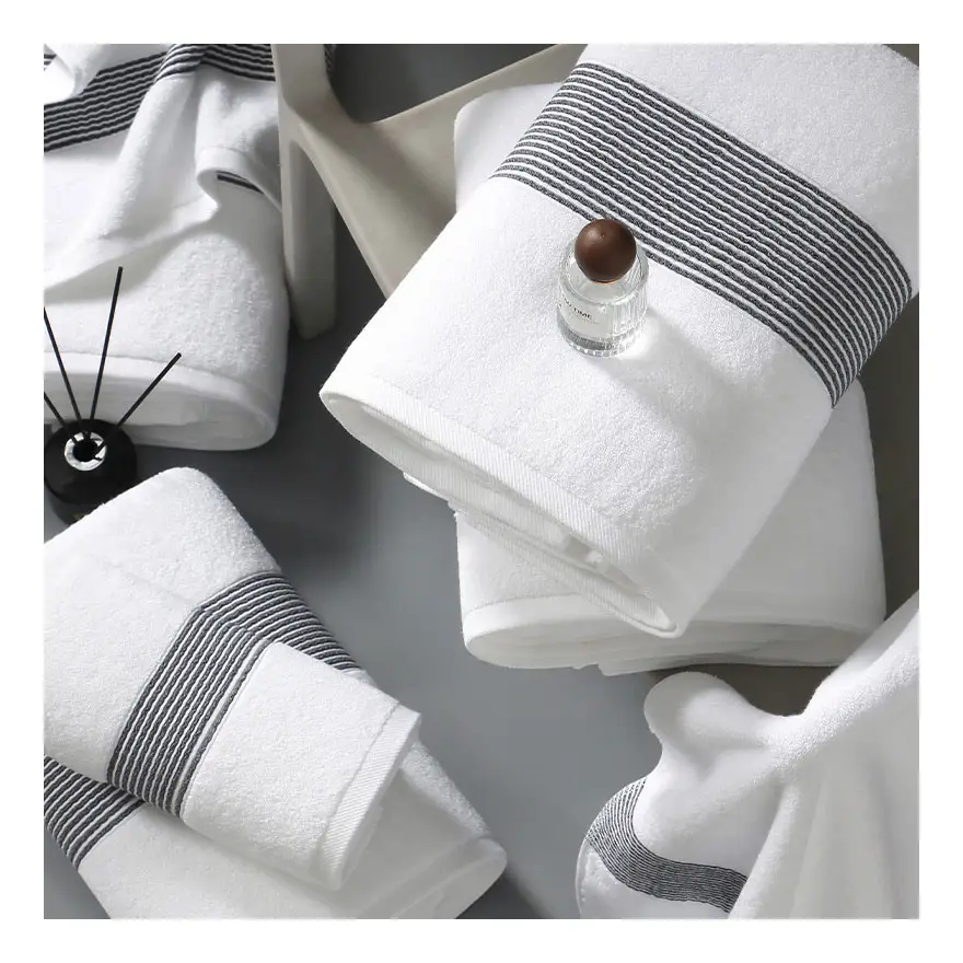 Set di asciugamani per hotel con logo personalizzato di qualità di lusso morbido viso bianco 100% asciugamani in cotone