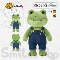 Boneka Katak Tersenyum Lucu dengan Overall Denim, Boneka Plush Katak, Mainan Hewan Lembut Bersertifikat CE UKCA, Dapat Dikustomisasi