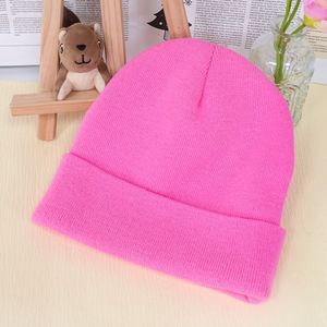 หมวกบีนนี่ไหมพรมถักแบบทันสมัย ตกแต่งพู่ห้อย ปักโลโก้ตามสั่ง สีสันตามสั่ง ใส่ได้ทั้งชายหญิง อุ่นสบาย เป็นมิตรกับสิ่งแวดล้อม ของขวัญถักไหมพรมเส้นใหญ่ - Product Image 4