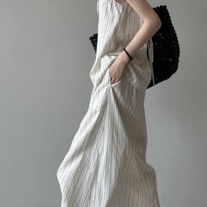 Conjunto de Lino de Verano 2025 OEM, Conjunto de 2 Piezas, Ropa de Mujer, Top Corto a Rayas y Falda Midi Escalonada - Product Image 5