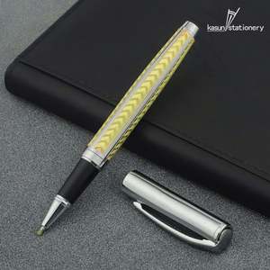 Nuevo Bolígrafo de Lujo de Alta Gama en Oro, con Logotipo Personalizado Grabado, Elegante y Personalizado, Bolígrafo de Torsión Pesada para Firmas - Product Image 2