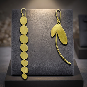 Pendientes Colgantes de Latón Hechos a Mano con Baño de Oro Estilo Bohemia para Mujer - Diseño de Planta, Étnicos, para Fiesta/Regalo - Creaciones Soumya - Product Image 1