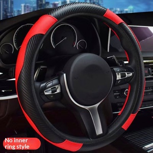 Coprivolante per Auto Elastico Senza Anello Interno <span class=keywords><strong>in</strong></span> Pelle Effetto Fibra di Carbonio Adattamento Standard Quattro Stagioni Universale Transfrontaliero - Product Image 6