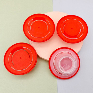 Tapa Hermética de Plástico Roja de 42 mm, Antiderrames, para Latas y Botellas de Plástico - Product Image 4