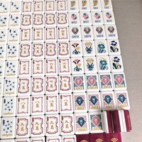 Tuiles de Mahjong en Acrylique Style Américain, en Boîte, pour Jeu Décontracté et Amusant avec Lettres et Chiffres Anglais, Idéal pour Fêtes, Playgold