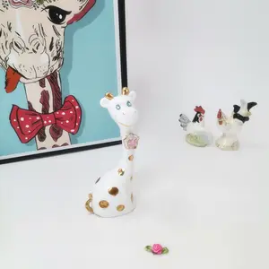 2022 Hersteller Hand malerei Keramik Ornament Giraffe Gruppe Kunst Statue Figur für Home & Office Desktop Dekor & Geschenk