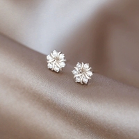 FY-ED115 S925 Sterling Silber Blumen-Ohrringe Trendige Ohrloch-Ohrringe für Frauen Hochwertiger Ohrschmuck Großhandel Fabrik