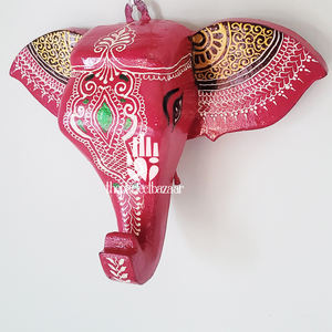 Décoration murale tête d'éléphant en bois couleur rose - Product Image 4