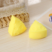 Jouets anti-stress en caoutchouc souple en forme de triangle de fromage Kawaii pour enfants