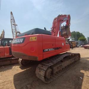 Miniexcavadora de orugas DOOSAN DX300LC usada, original, en buen estado, bajas horas de trabajo con motor de núcleo, motor de bomba Daewoo - Product Image 2