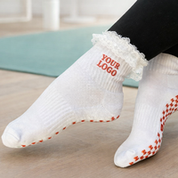 Chaussettes antidérapantes en dentelle de haute qualité, chaussettes de sport en coton personnalisées antidérapantes pour femmes, yoga, pilates
