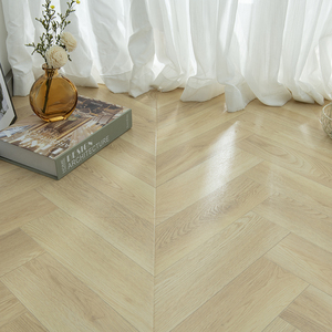 Revêtement de sol stratifié écologique à l'aspect bois naturel Installation sans odeur avec verrouillage par clic Améliore la sophistication de la maison Décor unificateur - Product Image 3