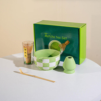 Ensemble de thé matcha en céramique personnalisable de 4, 5, 7 ou 8 pièces avec bol à bec verseur, support en bambou pour chasen, tamis, cuillère et boîte cadeau pour la vente en gros