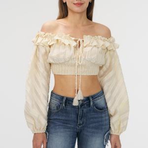 Top Corto con Estampado Floral para Mujer, Nuevo y Moderno, con Hombros Descubiertos, Manga Larga, Volantes y Cordón Ajustable, Sexy, para Verano - Product Image 4