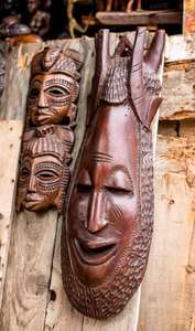 Sculptures en bois artisanales pour femmes par REN ART AFRIKAN SARL, qui emploient des femmes rurales et sont conformes aux normes ESG - Product Image 5