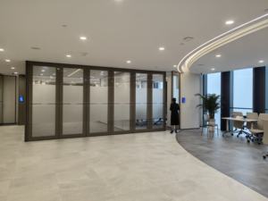 <span class=keywords><strong>ราคา</strong></span>โปรโมชั่นจากซัพพลายเออร์ ผนัง<span class=keywords><strong>กั้น</strong></span><span class=keywords><strong>ห้อง</strong></span>แบบเลื่อน ดีไซน์ทันสมัย โครงอะลูมิเนียม <span class=keywords><strong>กระจก</strong></span>นิรภัย สำหรับสำนักงาน - Product Image 3