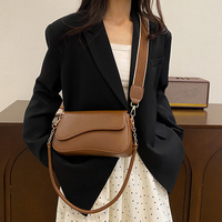 Sommerliche handgeflochtene Outdoor-Tasche für Damen, modische Schulter- und Umhängetasche mit PU-Futter und Reißverschluss, Strandtasche im Großhandel