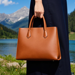 Borsa Tote a spalla larga marrone comoda comoda e lussuosa su misura pannolino in pelle borsa Tote premaman per la mamma - Product Image 2