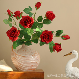 ดอกกุหลาบประดิษฐ์ ยี่ห้อ Yihua Floral Art สีขาว 3 หัว ทำจากผ้าไหม ตกแต่งบ้าน สไตล์นอร์ดิก ของประดับตกแต่งบนโต๊ะ - Product Image 3