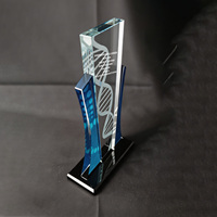 Trophée en cristal médical Neelpure 187158 au design créatif unique en forme de hélice d'ADN pour les récompenses de l'industrie médicale