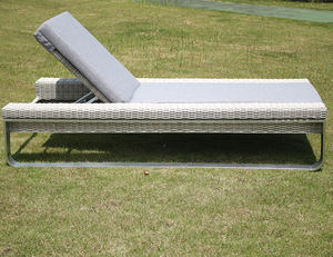 Grande chaise longue d'extérieur simple en rotin, chaise longue de couleur en osier personnalisée avec coussin imperméable, chaises longues en aluminium - Product Image 3