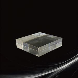 Barre de cristal Bi4Ge3O12 économique, feuille de cristal BGO à haute sensibilité aux radiations pour la détection de particules à haute énergie - Product Image 2