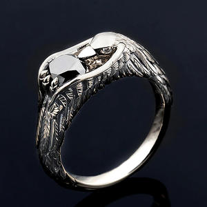 Anillo de cóctel F1306 Wings para hombre con circonita cúbica creada en laboratorio, engaste de garras, anillo de compromiso de moda. - Product Image 1