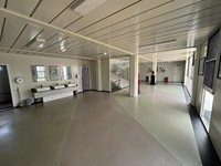 Maison préfabriquée de 3 chambres à coucher avec panneaux solaires Conception de salle de boîte standard pour l'usage vivant d'atelier d'école de centre commercial ou d'entrée