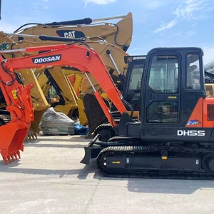 Miniexcavadora Usada DOOSAN DH55 de 5.5 Toneladas, de Bajo Ruido y Flexible, para Trabajos de Paisajismo y Movimiento de Tierras - Product Image 3