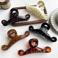 Pince à cheveux simple en plastique de style coréen, grande taille, pour femmes, accessoires pour cheveux et pinces à cheveux.