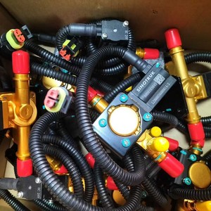 Vanne solénoïde de chauffage d'eau Sinotruk LZ000056000014 pour remplacement de l'ensemble moteur de camion léger - Product Image 2