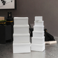 Boîtes rigides magnétiques de luxe vertes personnalisées avec vernissage et carton recyclable pour l'emballage de coffrets cadeaux avec ruban
