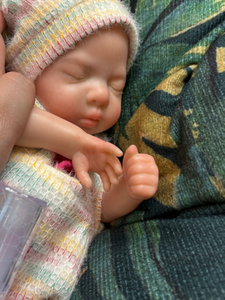 Muñeca de Silicona de Cuerpo Completo de 13 Pulgadas, Muñeca de Moda, Bebé Realista, Recién Nacida Dormida, Lavable, Pintada a Mano - Product Image 6