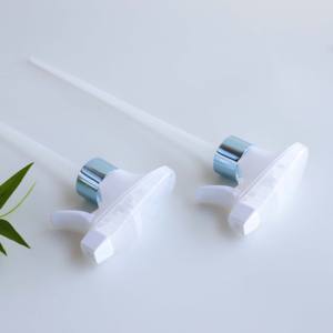 Pulverizador de gatillo de espuma de plástico de Color aluminio blanco de alta calidad 24/410 y 28/410 tamaños <span class=keywords><strong>para</strong></span> botellas y tapas y cierres de botellas - Product Image 1