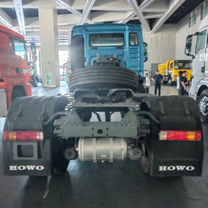 Camión Tractor Sinotruk Howo TX 4x2 430HP <span class=keywords><strong>de</strong></span> Segunda Mano, Color Azul, para Transporte Logístico Interurbano <span class=keywords><strong>de</strong></span> Contenedores Ligeros - Product Image 6