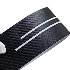 Pegatinas láser brillantes para <span class=keywords><strong>coche</strong></span>, cubierta protectora de umbral de puerta de goma, fibra de carbono 5D, Universal - Product Image 6