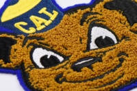 Jual besar Logo kustom handuk bordir Chenille Bear hewan Patch besi pada tekanan panas kustom Chenille patch untuk kain