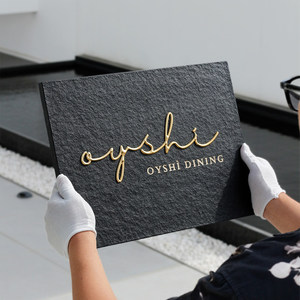 Plaque de porte personnalisée en <span class=keywords><strong>ardoise</strong></span> noire, lettres en métal doré 3D, plaque murale, logo d'entreprise pour restaurant, salon - Product Image 2