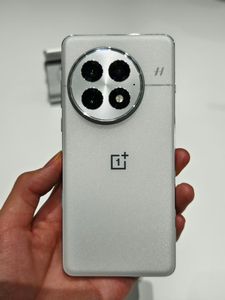 Nouveau produit : Smartphone mobile original OnePlus 13 5G avec Snapdragon 8 / Écran 2K de 6,82 pouces / Appareil photo 50MP / Batterie 6000mAh - Product Image 6