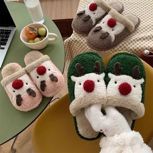 Pantoufles <span class=keywords><strong>de</strong></span> Noël en fourrure douce et confortable pour femmes, motif rennes du Père Noël, à enfiler, bout fermé, tendance - Product Image 5