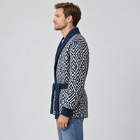 Cardigan en tricot jacquard géométrique à col châle pour homme avec ceinture, manches longues, ouverture sur le devant, épais et chaud, style pull-manteau