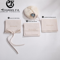 Sac d'emballage de luxe personnalisé enveloppe en velours avec cordon de serrage collier montre bijoux cadeaux pochette à bijoux en velours microfibre avec logo